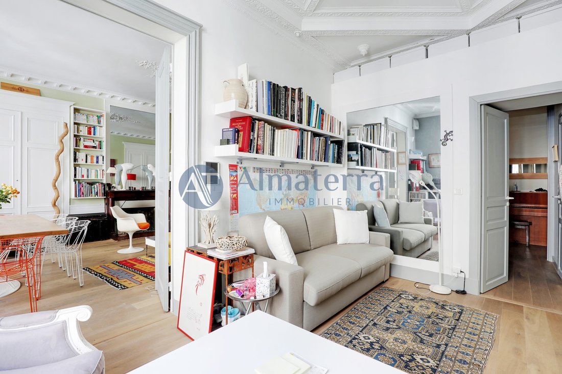 Apartment in Lorette-Martyrs, Paris 9e Arrondissement, Paris 5 - 15959738