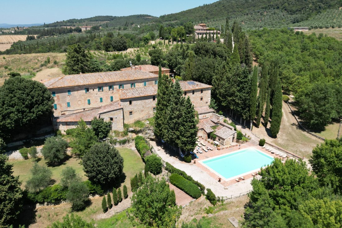 Country House in Asciano, Tuscany, Italy 2 - 15959078