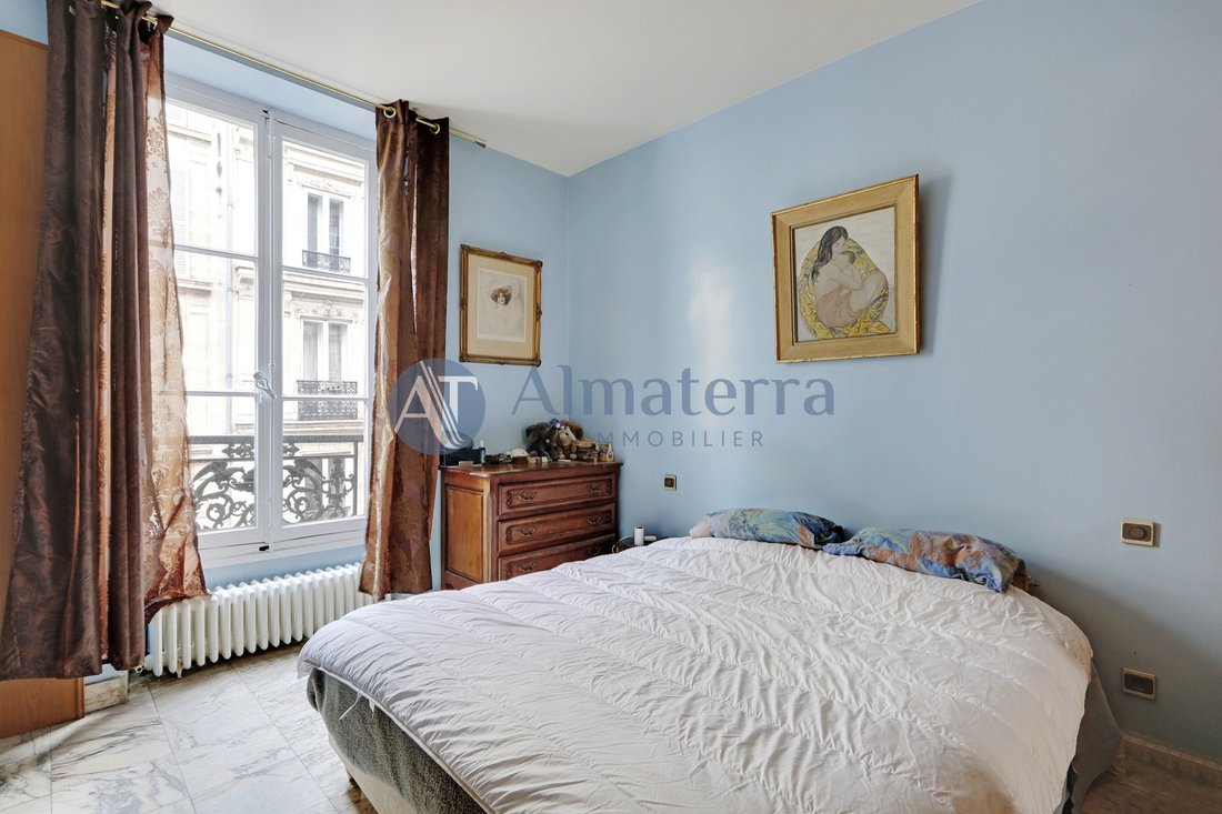 Apartment in Lorette-Martyrs, Paris 9e Arrondissement, Paris 5 - 15959423