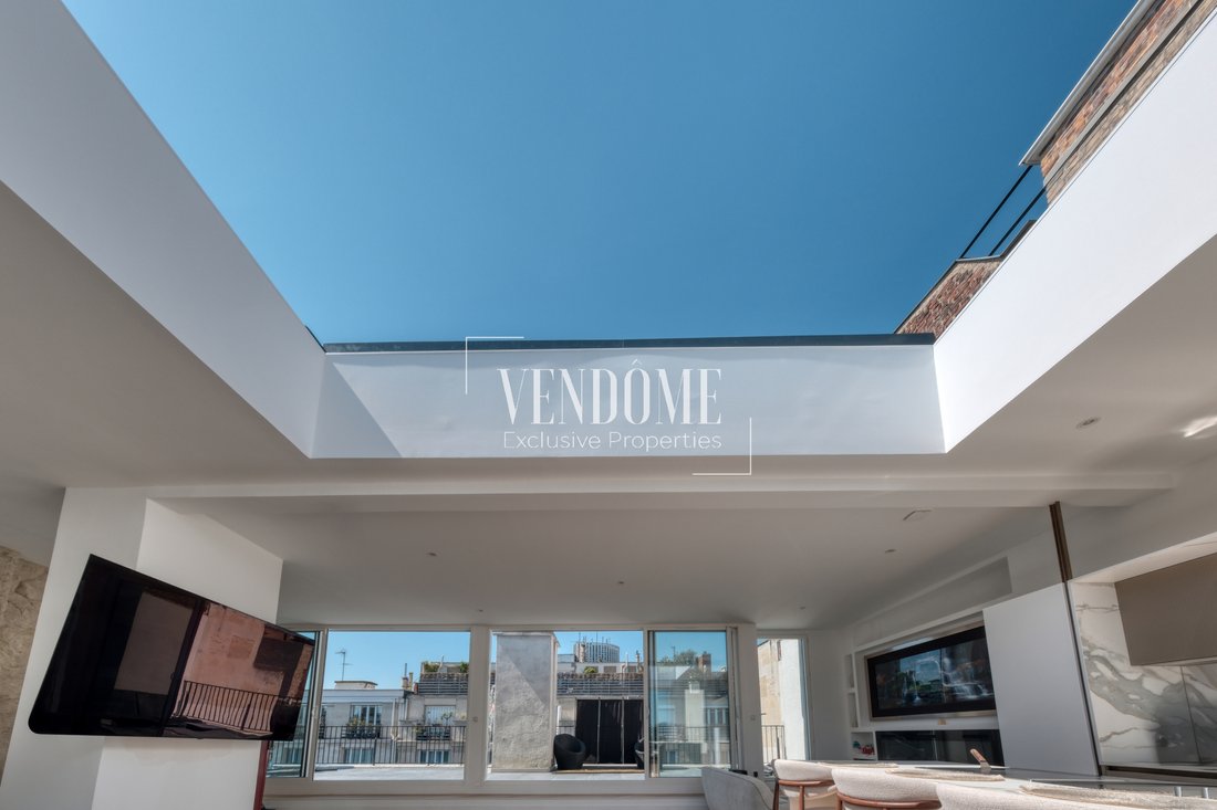 Apartment in Montorgueil-Saint Denis, Paris 2e Arrondissement, Paris 1 - 15960106