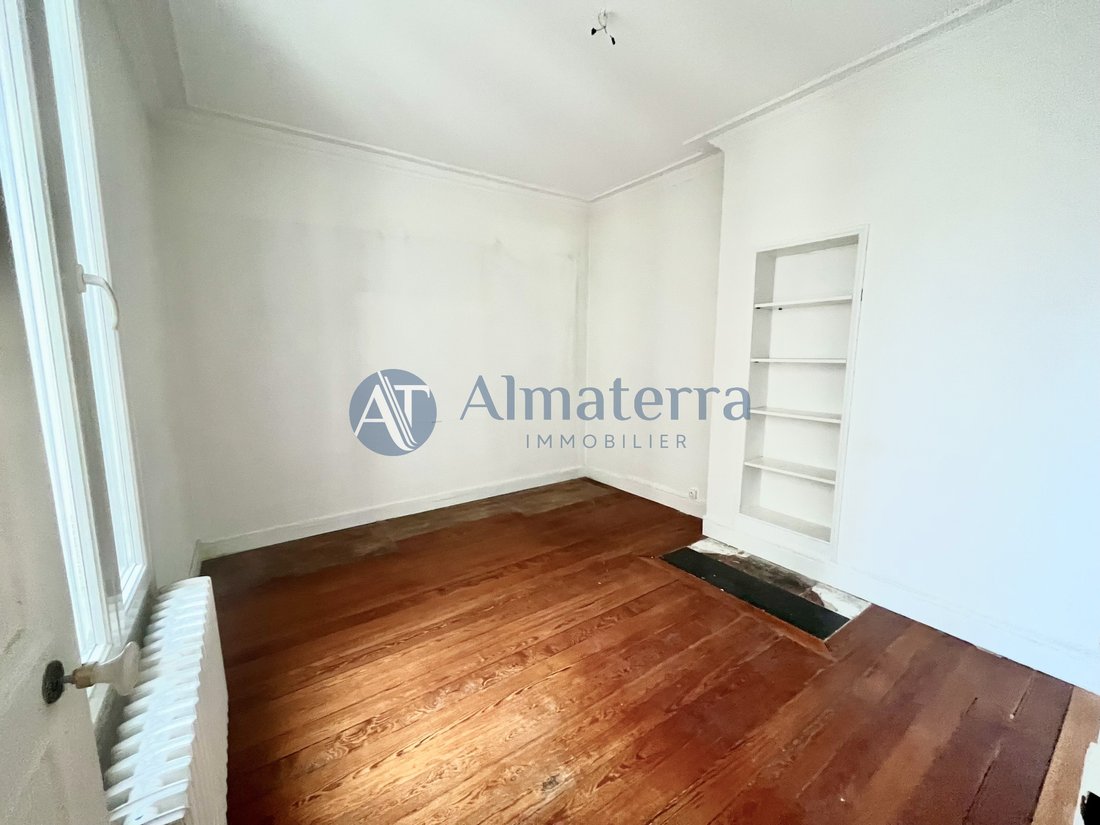 Apartment in Lorette-Martyrs, Paris 9e Arrondissement, Paris 4 - 15959894