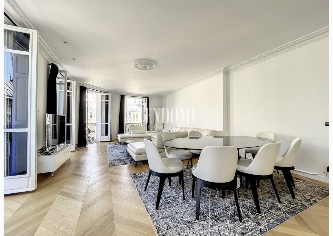Apartment in Montorgueil-Saint Denis, Paris 2e Arrondissement, Paris 2 - 15959807