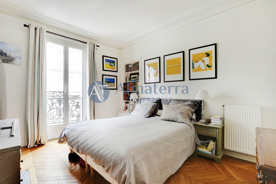 Apartment in Lorette-Martyrs, Paris 9e Arrondissement, Paris 3 - 15960523