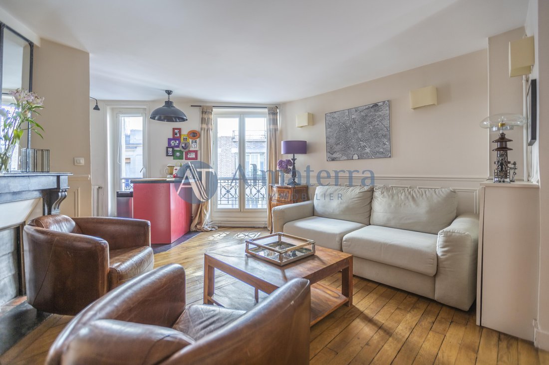 Apartment in Lorette-Martyrs, Paris 9e Arrondissement, Paris 2 - 15960676