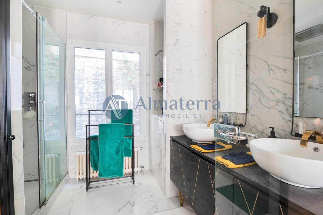 Apartment in Lorette-Martyrs, Paris 9e Arrondissement, Paris 4 - 15959555