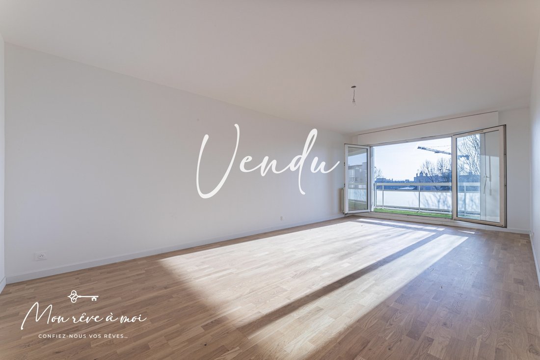 Apartment in Plateau Ouest, Suresnes, France 1 - 15960768