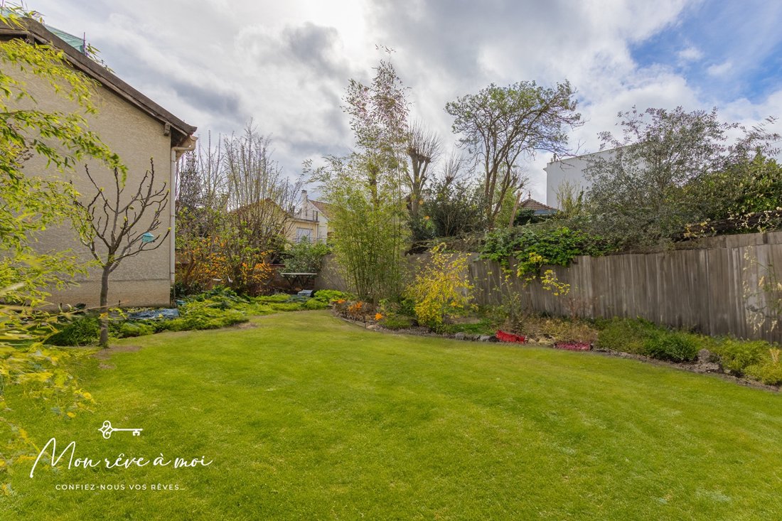House in Plateau Ouest, Suresnes, France 3 - 15959268