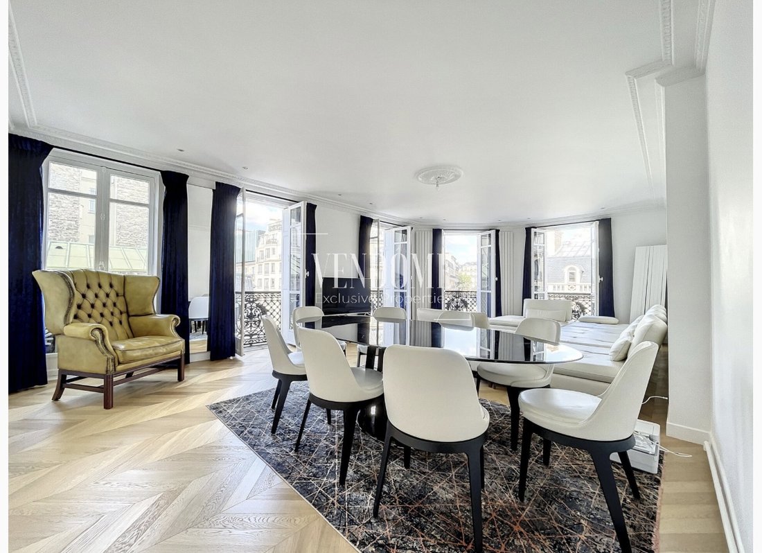 Apartment in Montorgueil-Saint Denis, Paris 2e Arrondissement, Paris 1 - 15959807