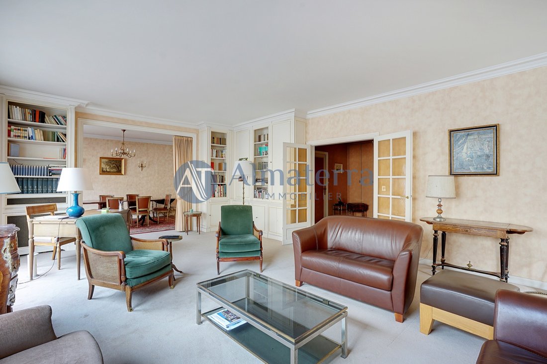 Apartment in Lorette-Martyrs, Paris 9e Arrondissement, Paris 1 - 15959307