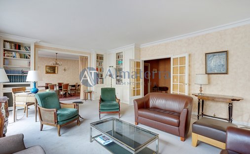 Apartment in Lorette-Martyrs, Paris 9e Arrondissement, Paris 1