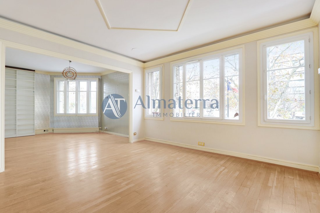 Apartment in Lorette-Martyrs, Paris 9e Arrondissement, Paris 4 - 15960055