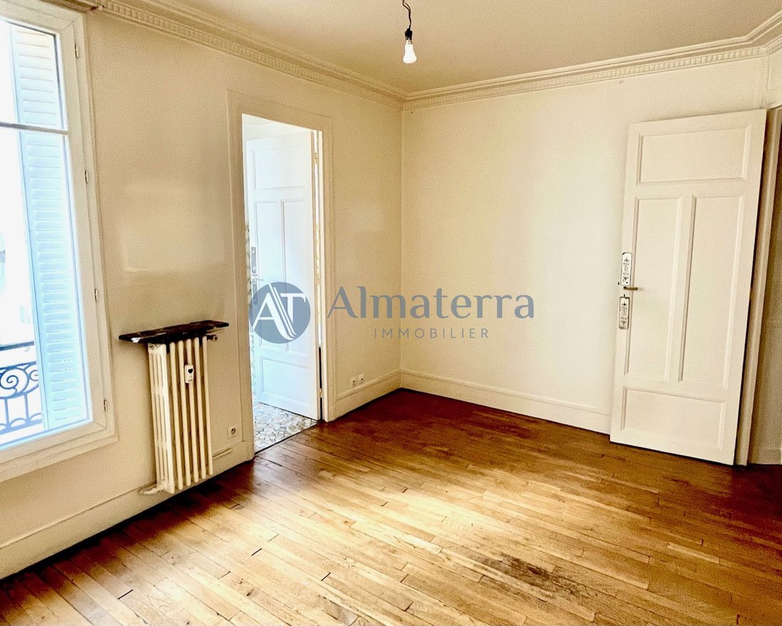 Apartment in Lorette-Martyrs, Paris 9e Arrondissement, Paris 5 - 15960187