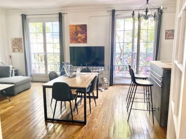Apartment in Lorette-Martyrs, Paris 9e Arrondissement, Paris 3 - 15960668