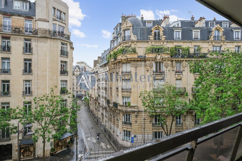 Apartment in Lorette-Martyrs, Paris 9e Arrondissement, Paris 1 - 15959773