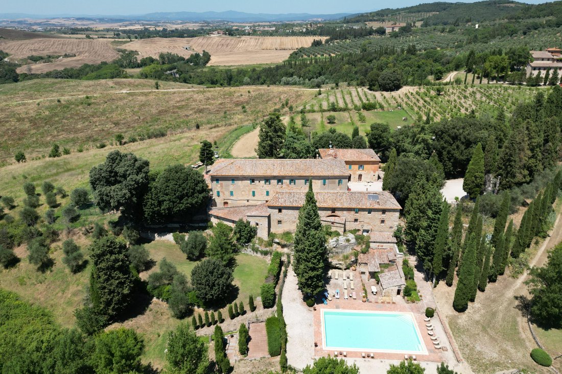Country House in Asciano, Tuscany, Italy 5 - 15959078