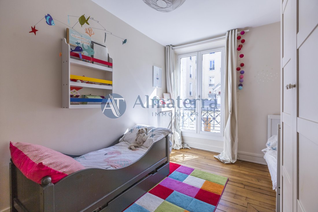 Apartment in Lorette-Martyrs, Paris 9e Arrondissement, Paris 5 - 15960676
