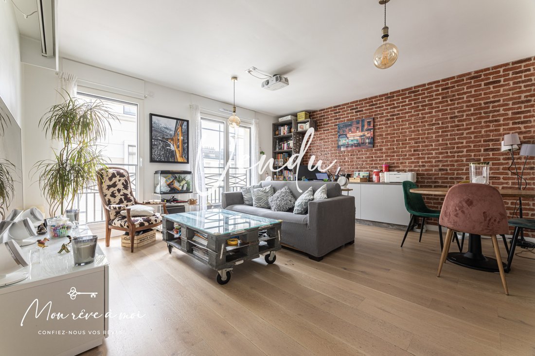 Apartment in Hôtel de Ville-Planchette, Levallois-Perret, France 1 - 15960869