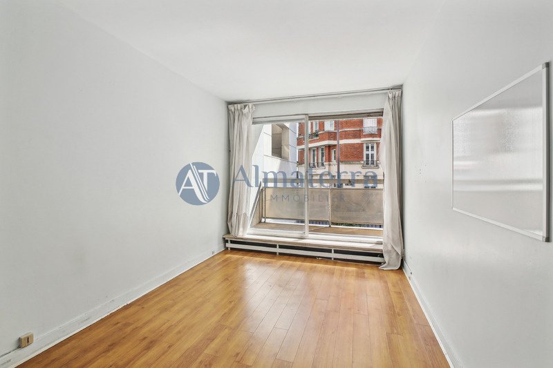 Apartment in Lorette-Martyrs, Paris 9e Arrondissement, Paris 5 - 15960617