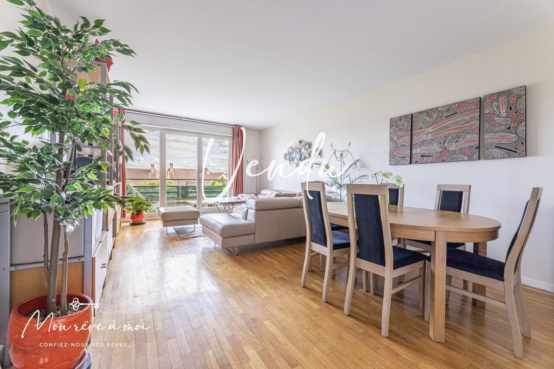Apartment in Village Doumer, Carrieres-sur-Seine, France 1 - 15961346