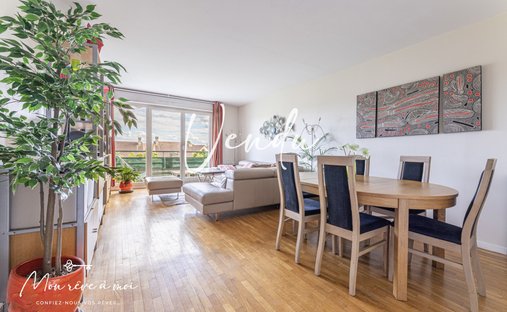Apartment in Village Doumer, Carrieres-sur-Seine, France 1