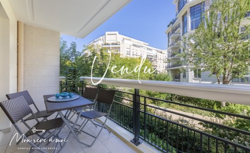 Apartment in Hôtel de Ville, Courbevoie, France 1