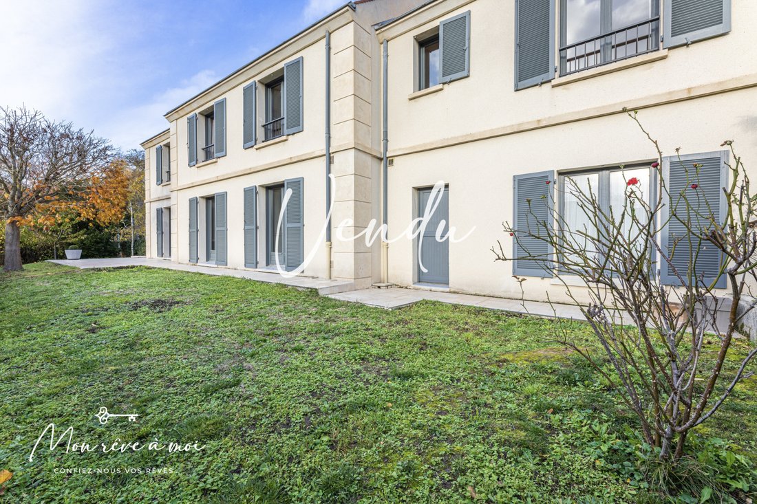 House in Centre Ville, Rueil-Malmaison, France 1 - 15961065