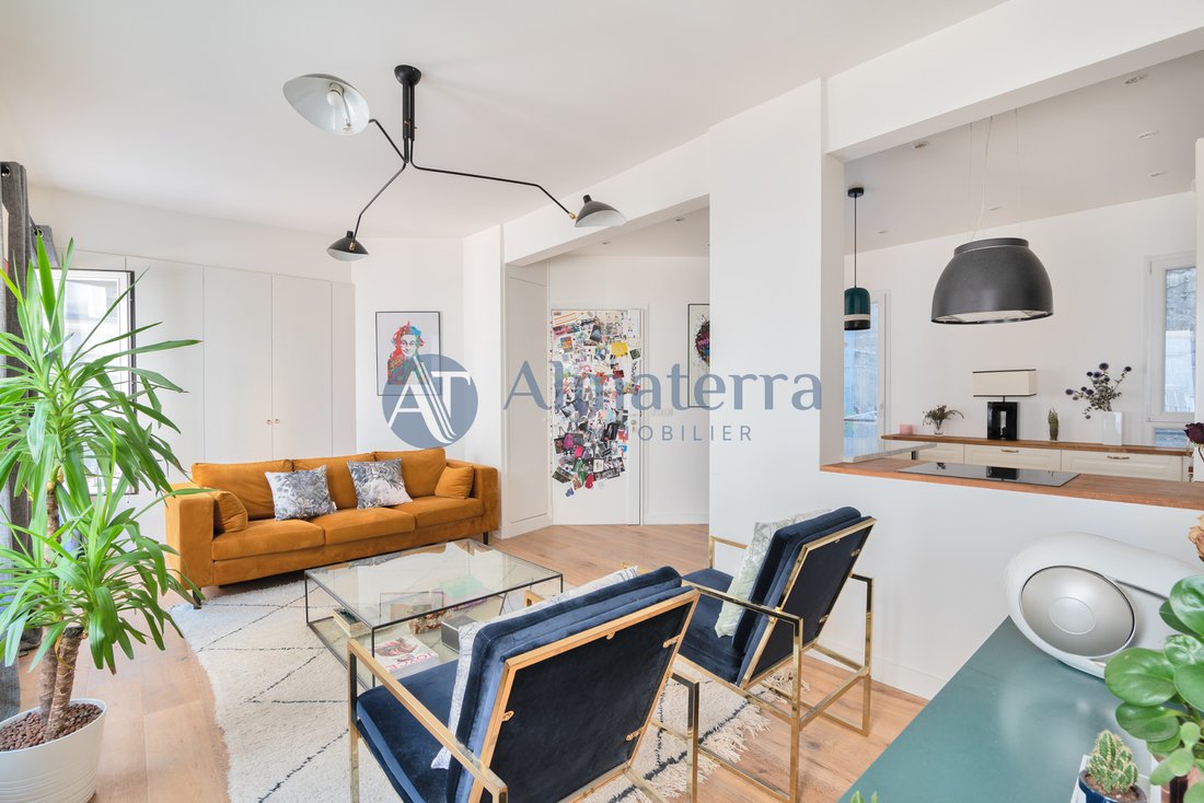 Apartment in Lorette-Martyrs, Paris 9e Arrondissement, Paris 1 - 15959555