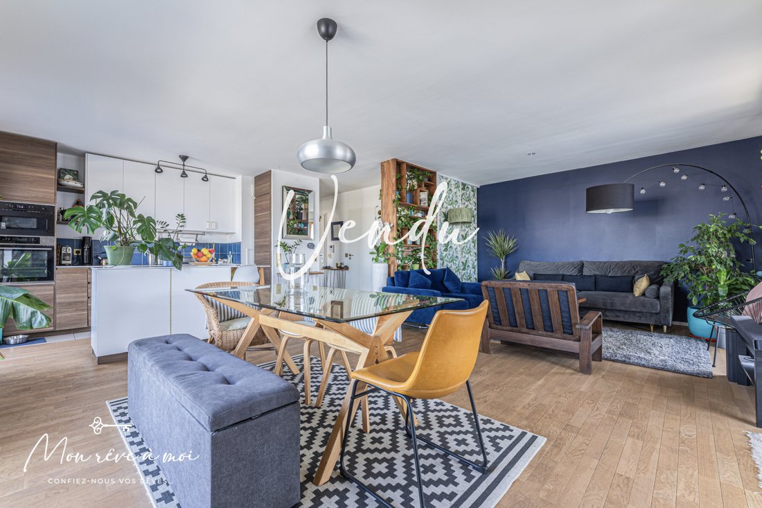 Apartment in Pantin, Ile-de-France, France 1 - 15961326