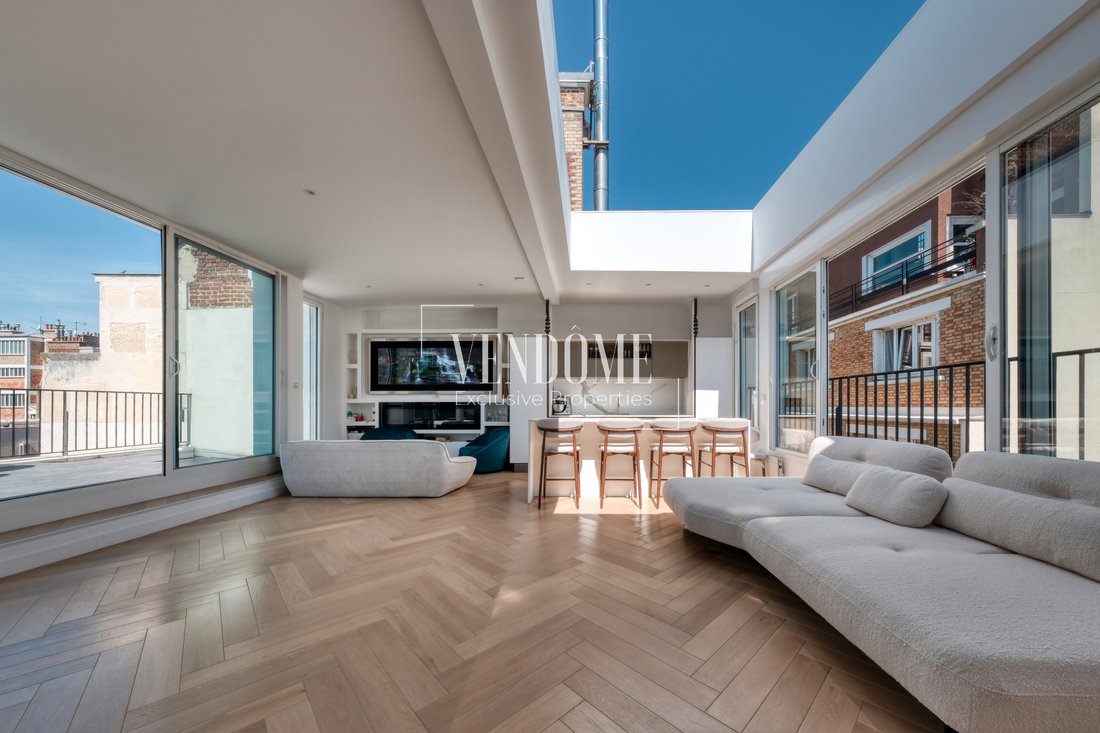 Apartment in Montorgueil-Saint Denis, Paris 2e Arrondissement, Paris 4 - 15960106
