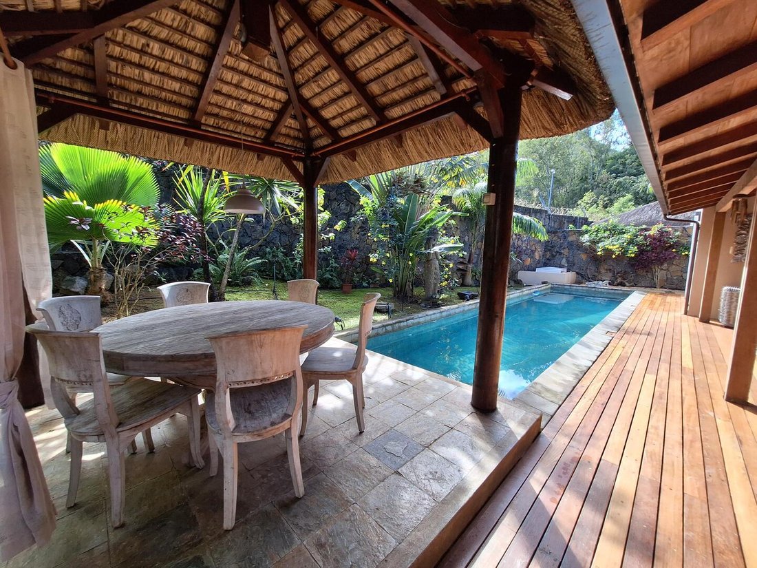 Villa in Grande Riviere Noire, Rivière Noire District, Mauritius 4 - 15959339