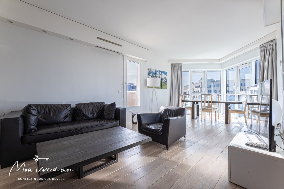Apartment in Puteaux, Ile-de-France, France 3 - 15960096