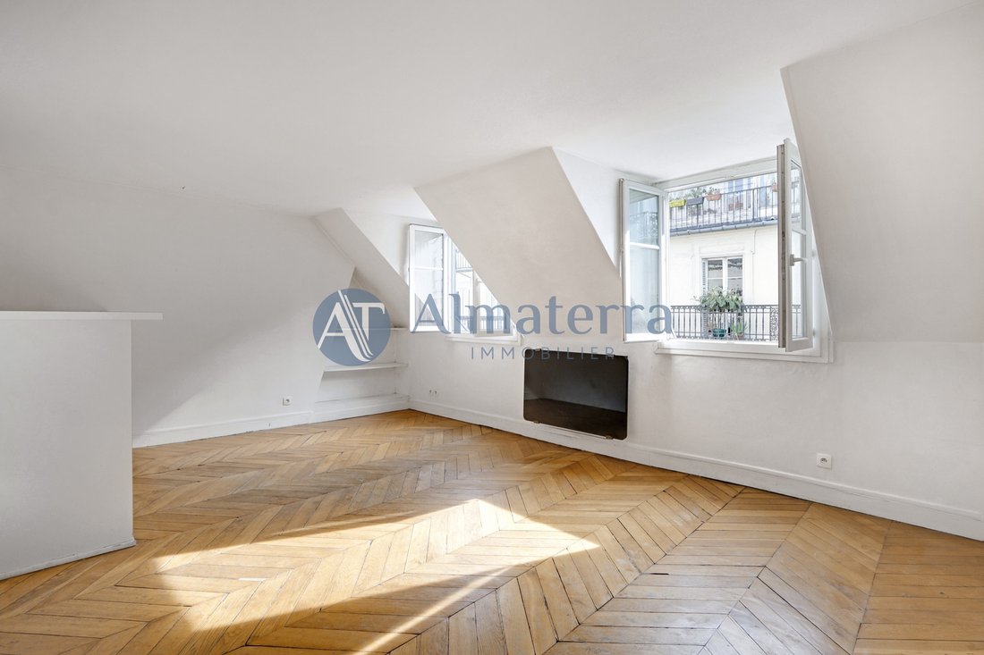 Apartment in Lorette-Martyrs, Paris 9e Arrondissement, Paris 1 - 15960027