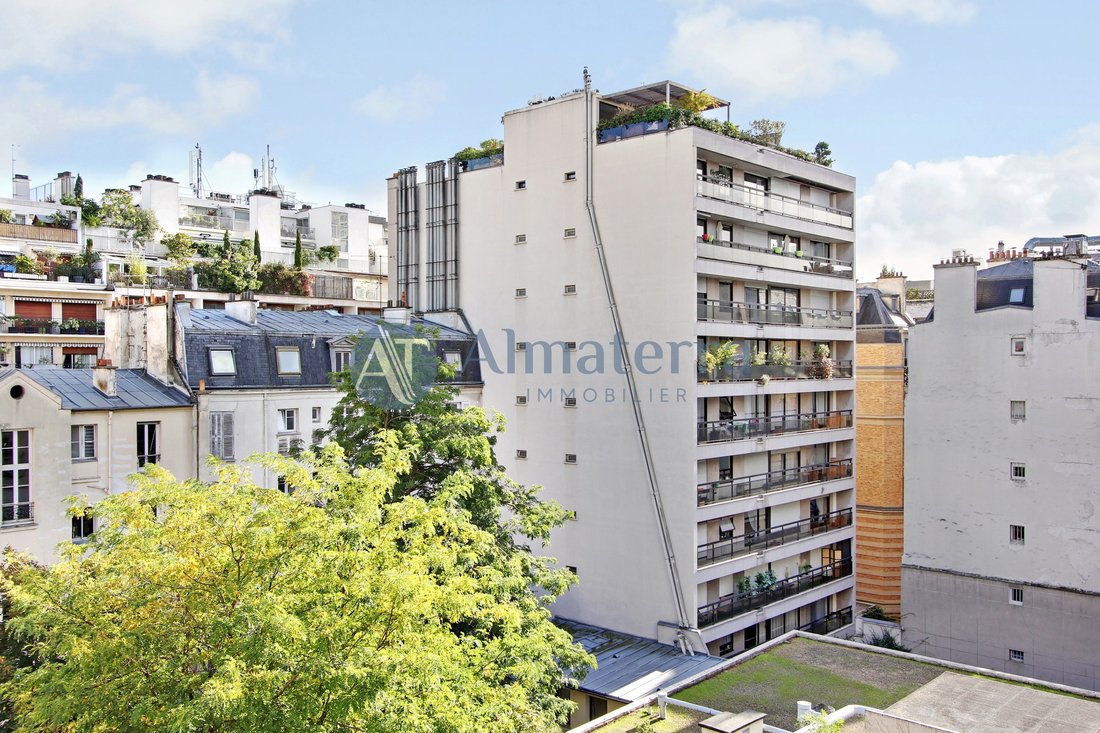 Apartment in Lorette-Martyrs, Paris 9e Arrondissement, Paris 1 - 15959801