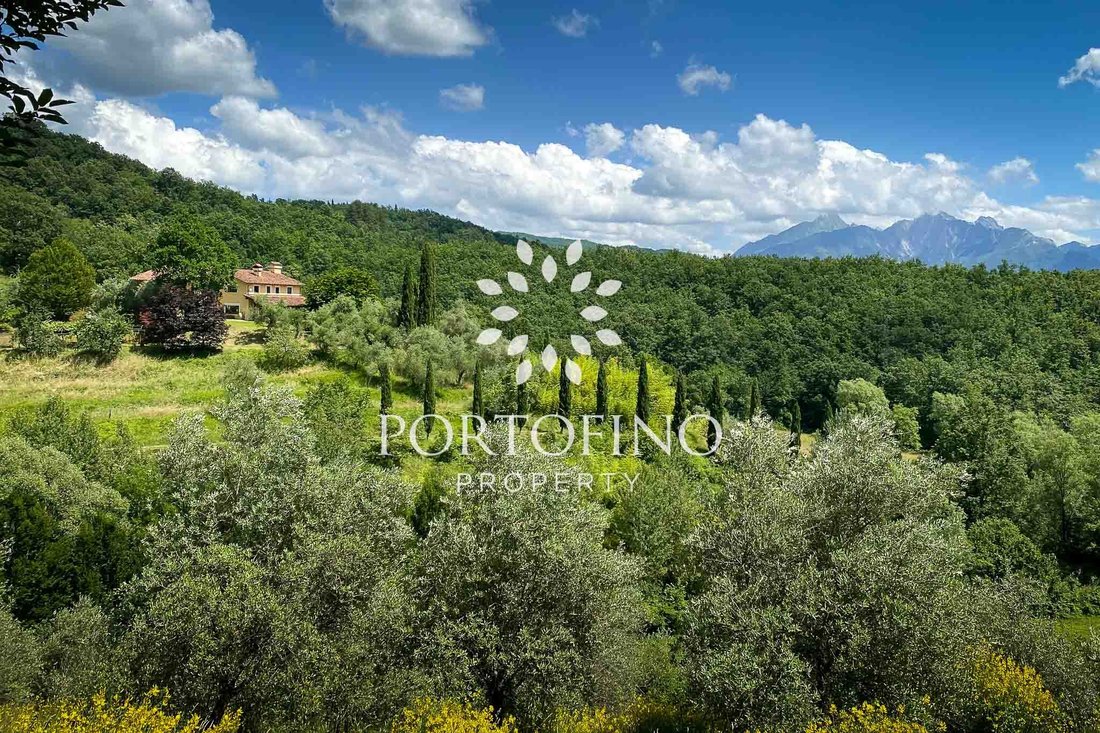 Villa in Fivizzano, Tuscany, Italy 4 - 15987306