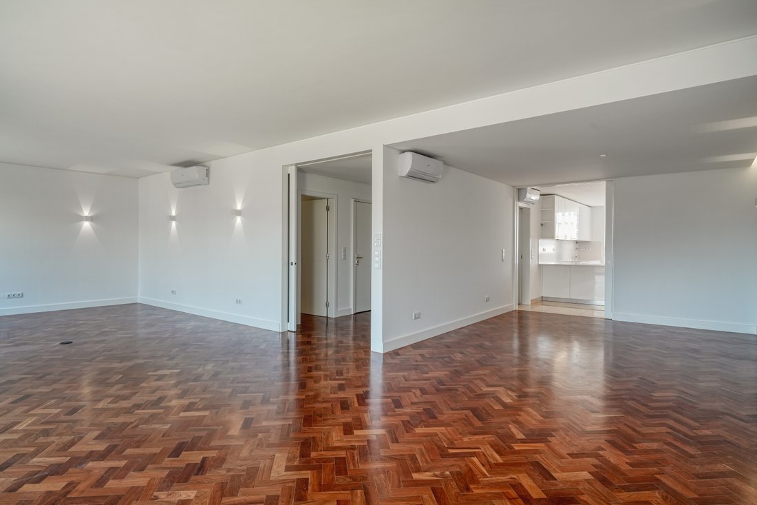 Apartment in Avenidas Novas, Lisbon, Portugal 5 - 15965411