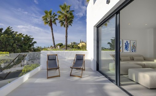 Penthouse in Estepona, Andalusia, Spain 1
