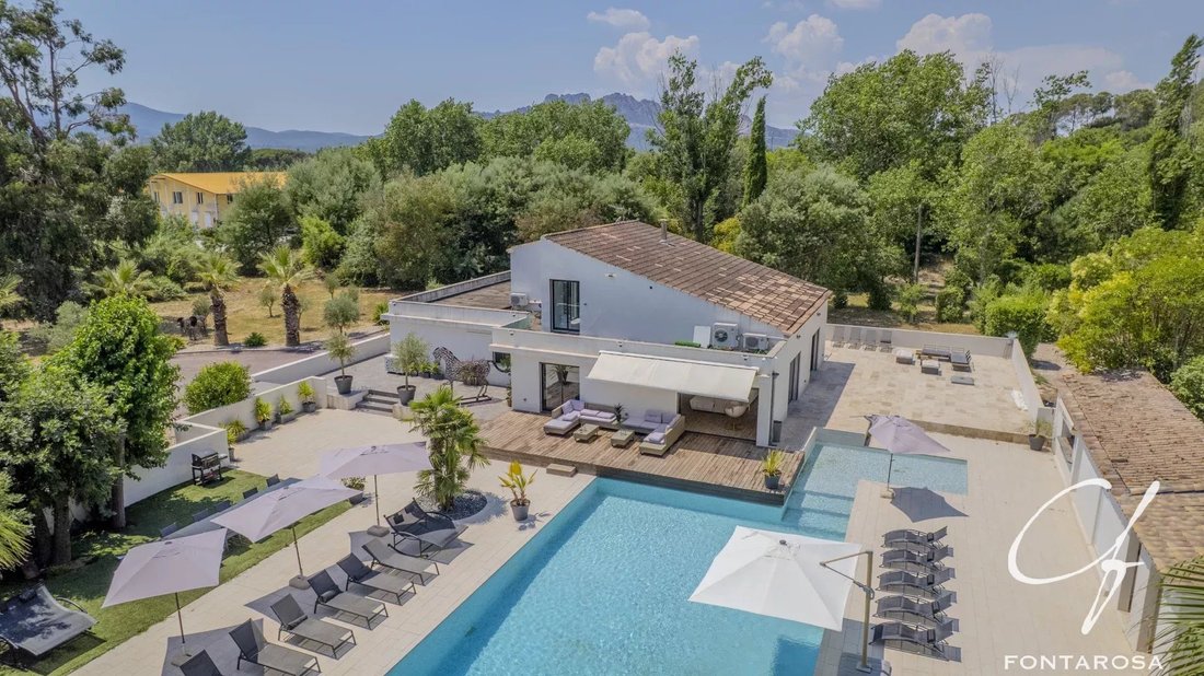 Villa in La Bouverie, Roquebrune-sur-Argens, France 1 - 15963895