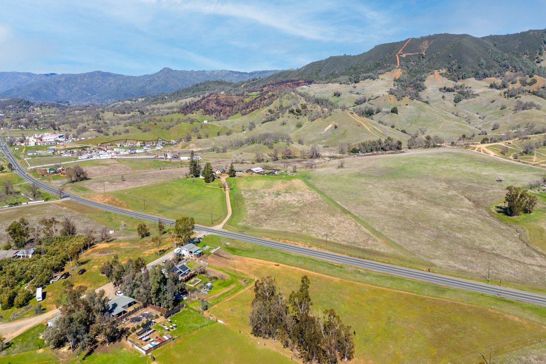 House in Upper Lake, California, United States 4 - 15961885