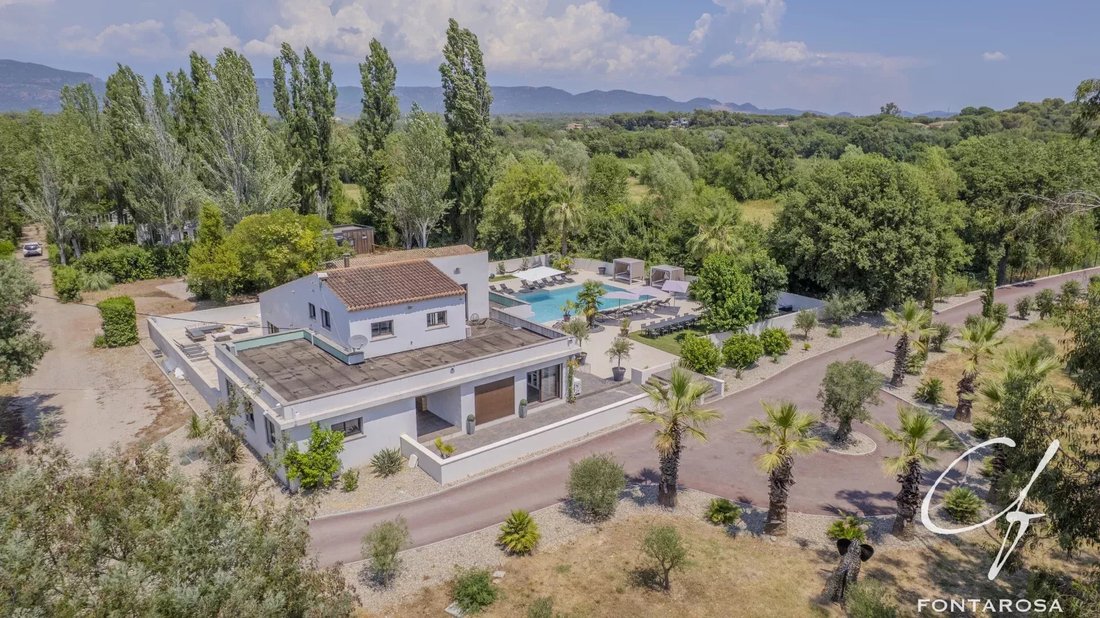Villa in La Bouverie, Roquebrune-sur-Argens, France 2 - 15963895
