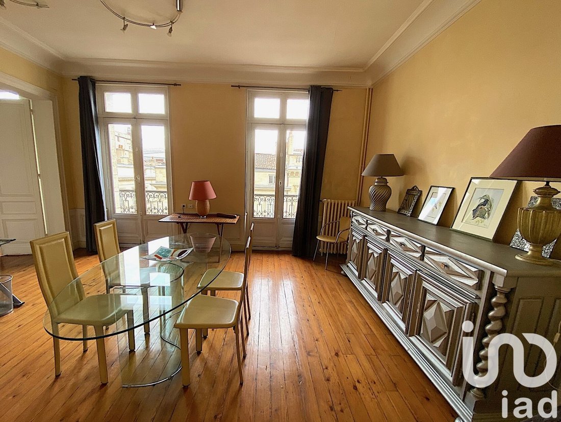 Apartment in Hôtel de Ville-Quinconce-Saint Seurin-Fondaudège, Bordeaux, France 2 - 15961956