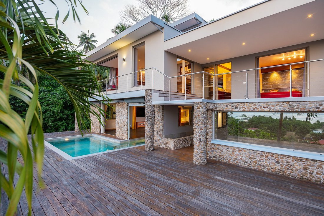 Tahiti Punaauia In Puna'auia, Windward Islands, French Polynesia For