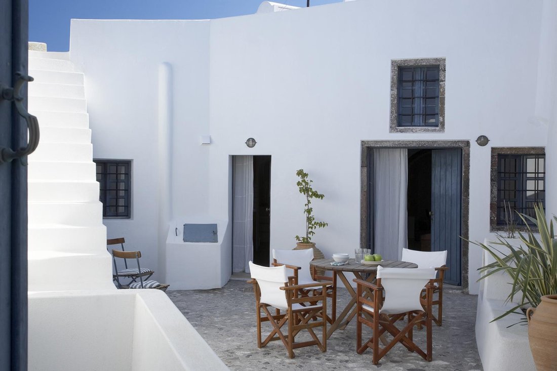 House in Thira, Aegean, Greece 2 - 11867609