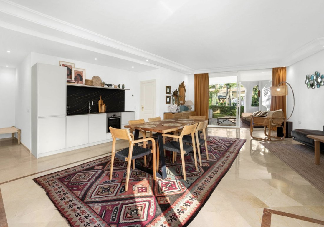 Apartamento en Playa Puerto Banús, Marbella, España 1 - 15964506