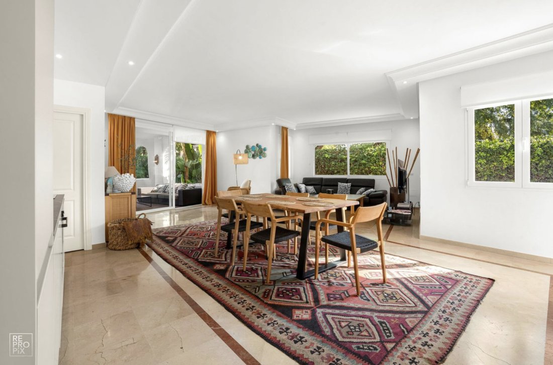 Apartamento en Playa Puerto Banús, Marbella, España 3 - 15964506