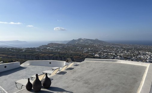 House in Thira, Aegean, Greece 1