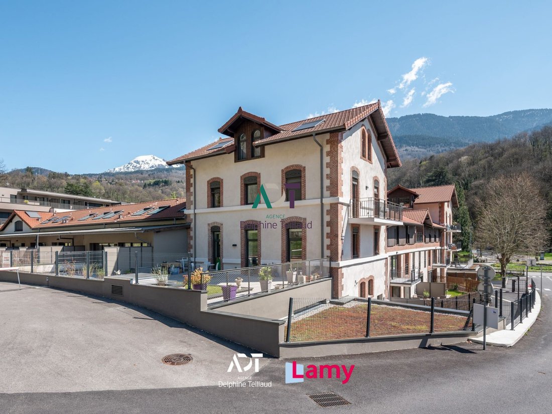 Appartamento a Saint-Martin-d'Uriage, Auvergne-Rodano-Alpi, Francia 1 - 15707448