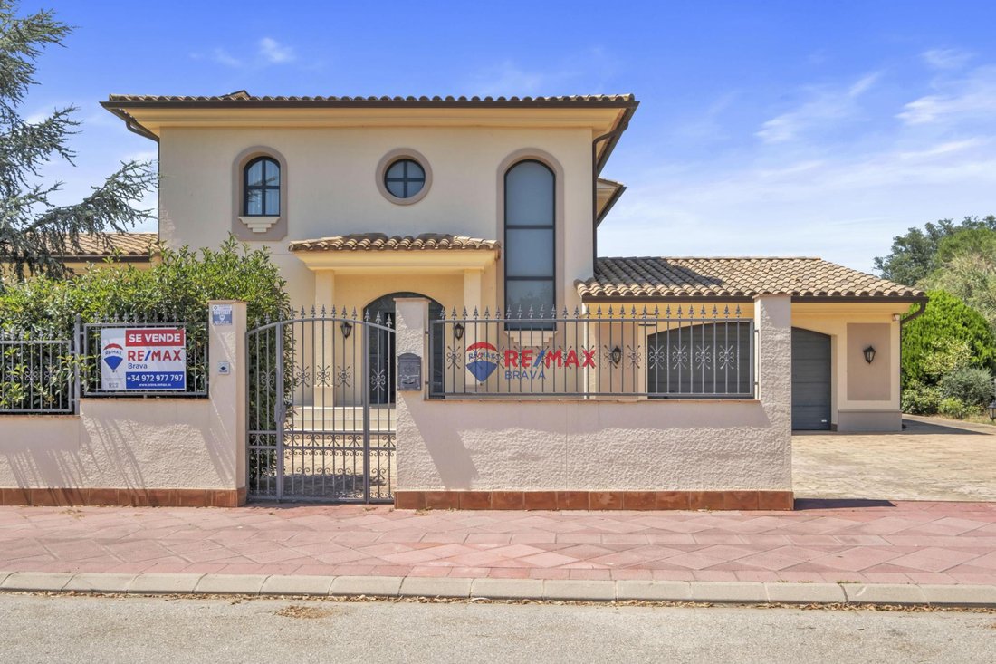 House in Peralada, Catalonia, Spain 2 - 15963900
