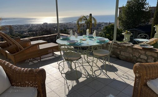 House in Brusquet-Retenaou-Devens, Vallauris, France 1