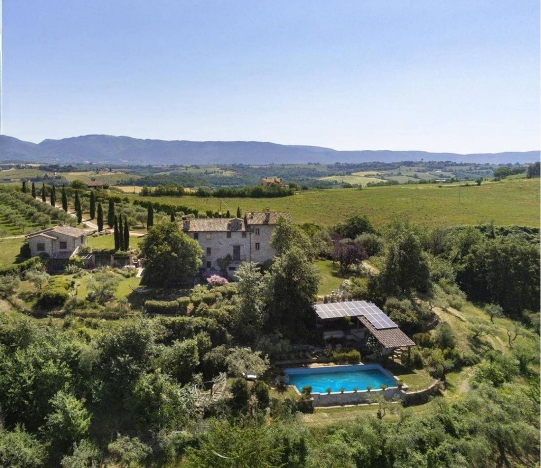 Villa in Todi, Umbria, Italy 1 - 15962159