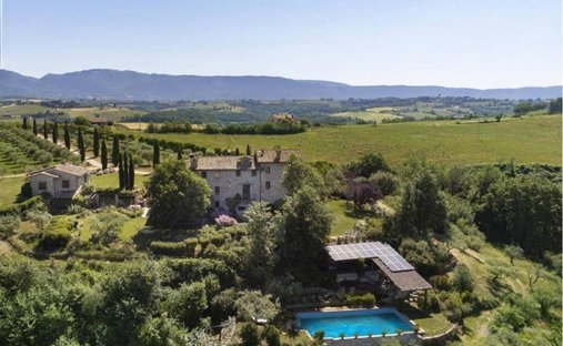 Villa in Todi, Umbria, Italy 1